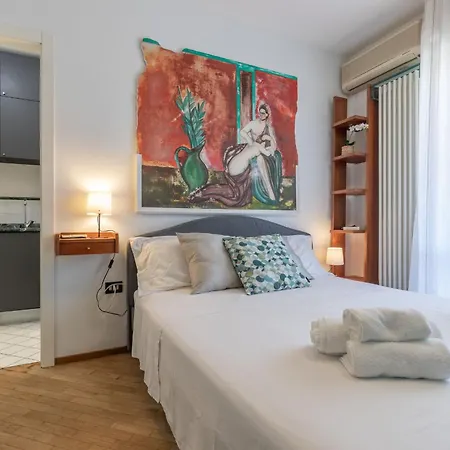 Italian Experience- Lighthouse