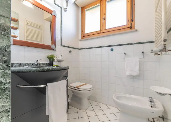 Italian Experience- Lighthouse