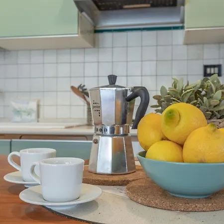 Italian Experience- Lighthouse Апартаменты *